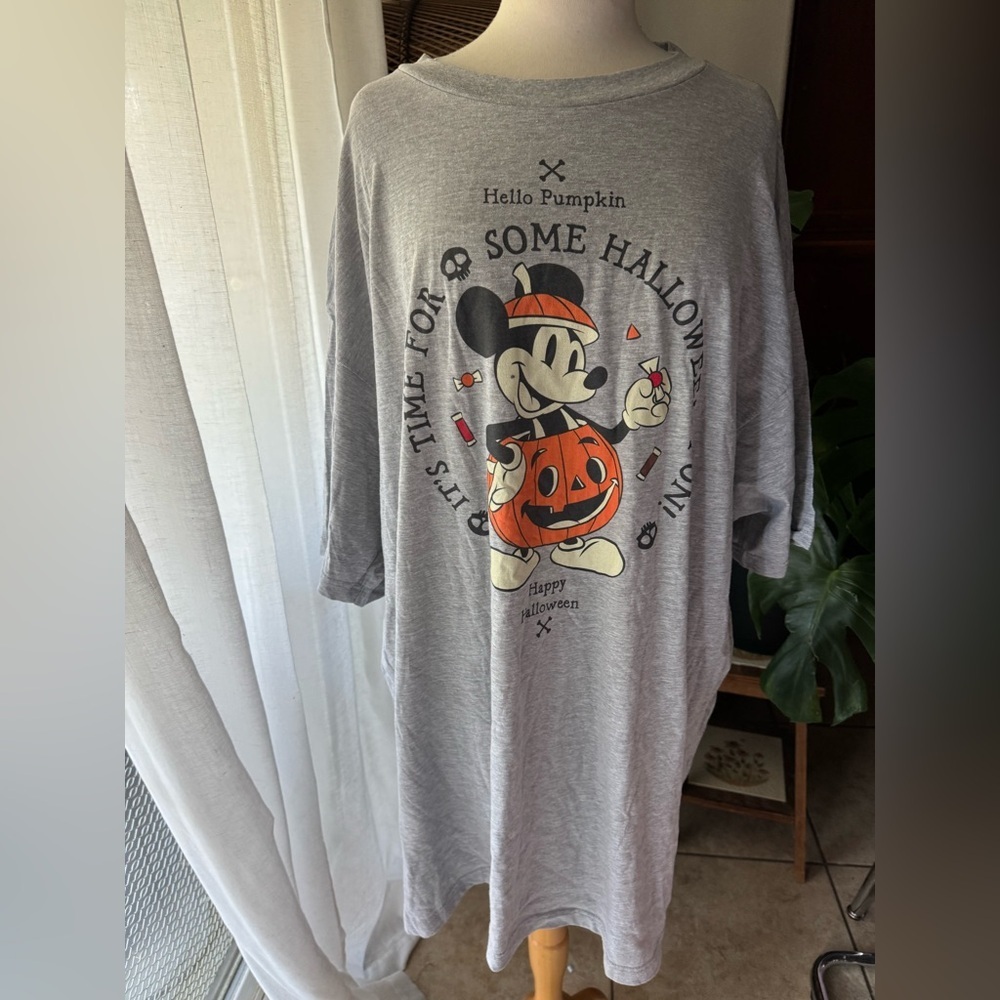 Disney Mickey Mouse Halloween Pumpkin Graphic T-Shirt Women’s 4X